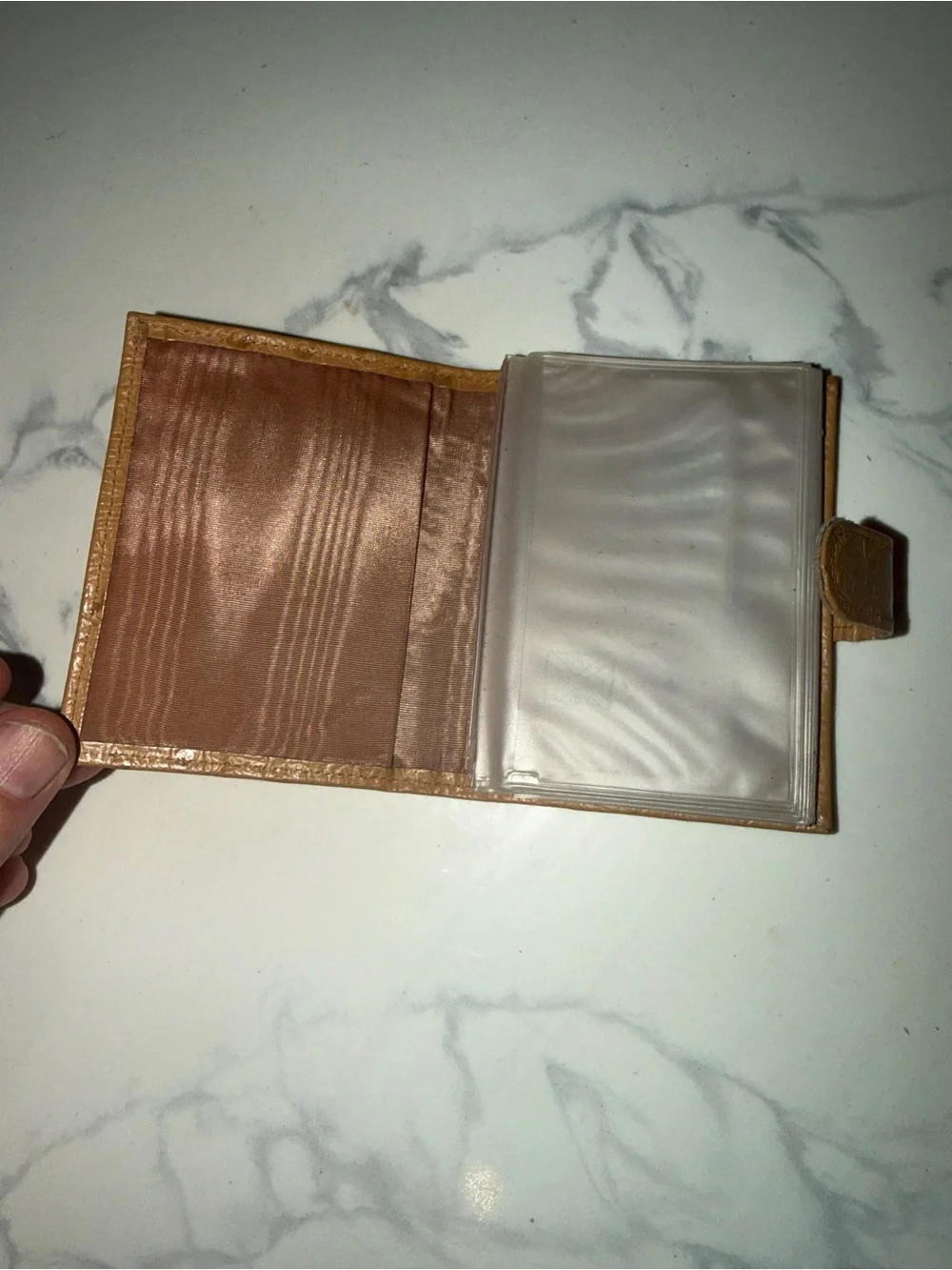 Slim Croc-Embossed Card Holder in Taupe